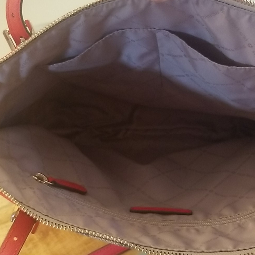 Michael Kors tote - Picture 3 of 3